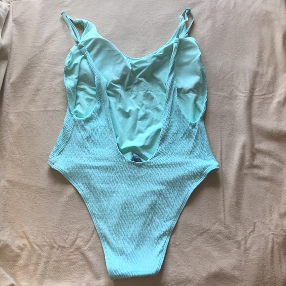 Aerie one piece - Picture 2 of 4